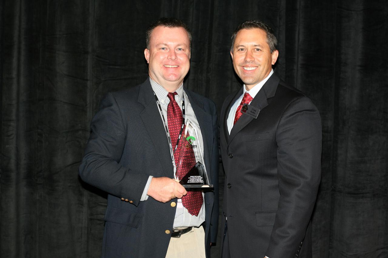 Dr. Dirk Baker (right) with ABCA Executive Director Craig Keilitz. Photo courtesy of Lou Pavlovich.